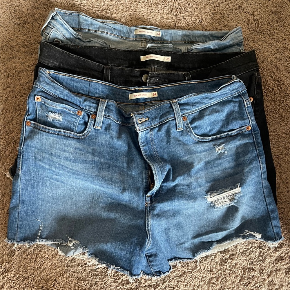 LEVIS 34 High Rise Shorts